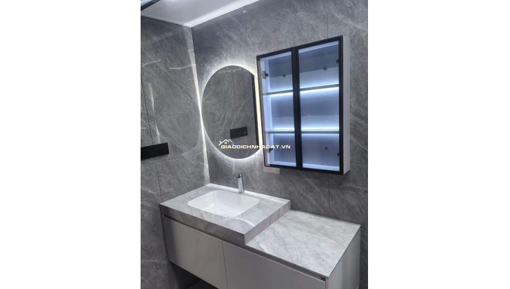 Mình cho thuê nhà đẹp, căn góc, Nguyễn Thị Định, 92m2x 4T vỉa hè 30 Tr
